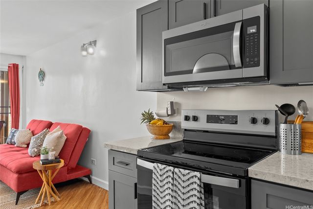 1031 Maunaihi Place 301, Honolulu, HI 96822