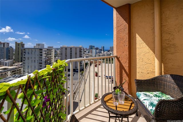 1031 Maunaihi Place 301, Honolulu, HI 96822
