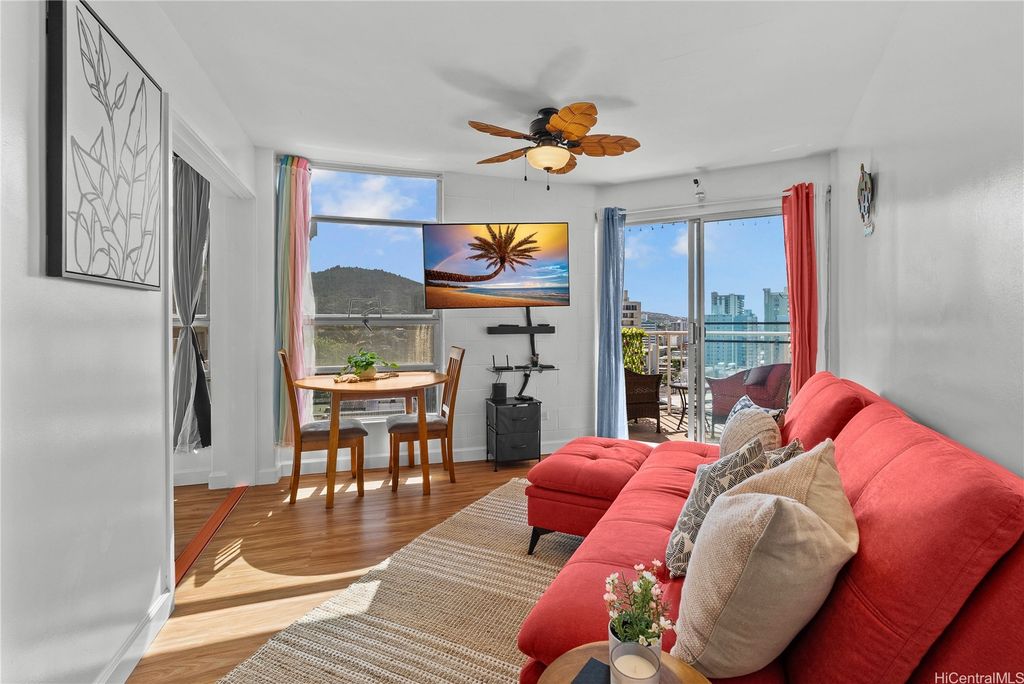 1031 Maunaihi Place 301, Honolulu, HI 96822