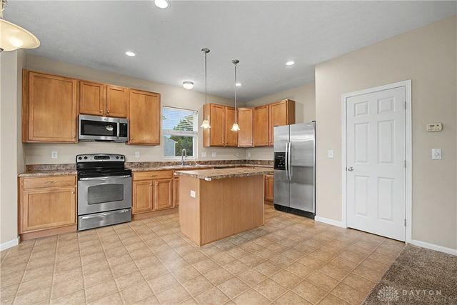 533 Lake Front Drive, Lebanon, OH 45036