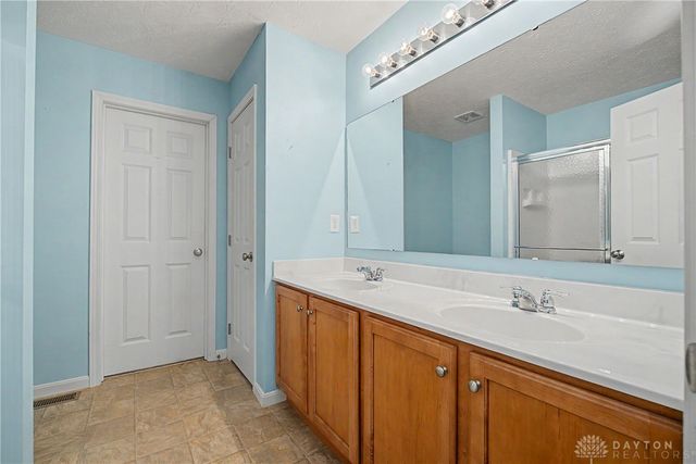 533 Lake Front Drive, Lebanon, OH 45036