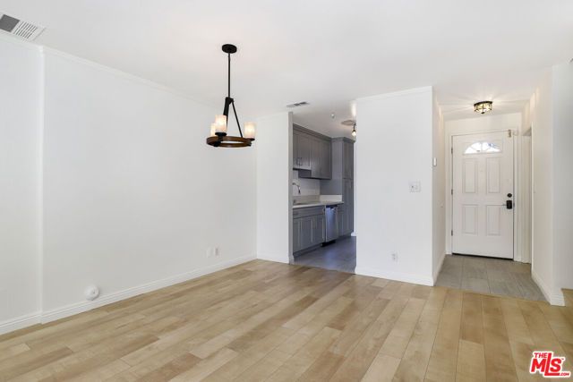 11311 Tampa Avenue 30, Porter Ranch (los Angeles), CA 91326