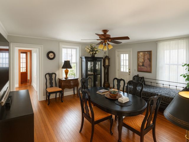 426 JULIAN Avenue, Waukegan, IL 60085