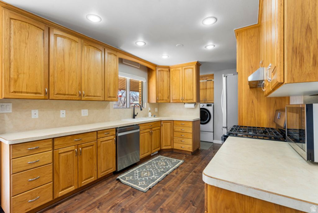 Image 7 of property listing at 375 W 100 N, Richfield, UT 84701