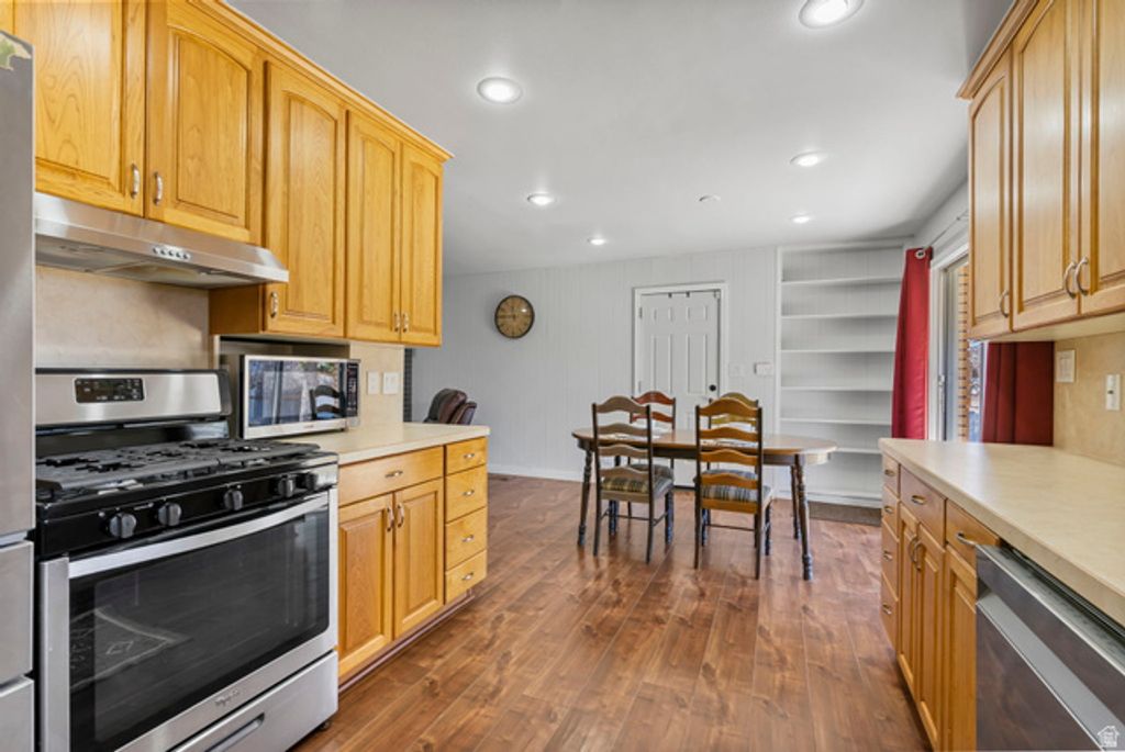 Image 9 of property listing at 375 W 100 N, Richfield, UT 84701