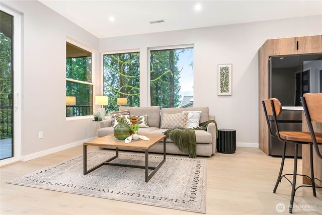 8 Valley View Circle, Bellingham, WA 98229