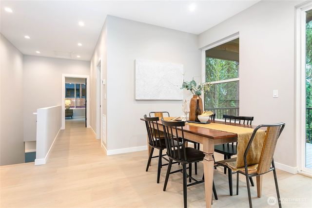 8 Valley View Circle, Bellingham, WA 98229