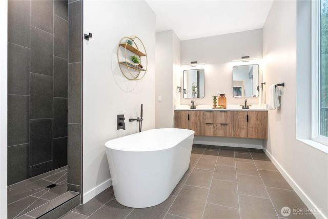 8 Valley View Circle, Bellingham, WA 98229