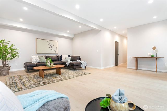 8 Valley View Circle, Bellingham, WA 98229