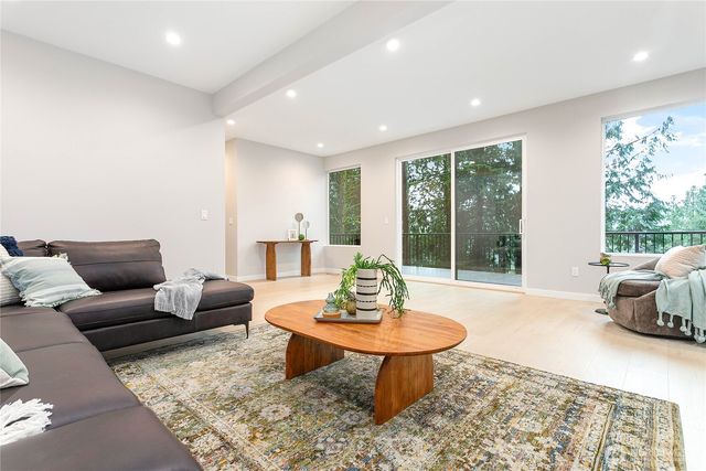 8 Valley View Circle, Bellingham, WA 98229