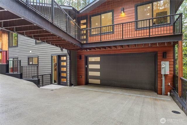 8 Valley View Circle, Bellingham, WA 98229