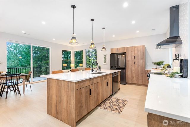 8 Valley View Circle, Bellingham, WA 98229