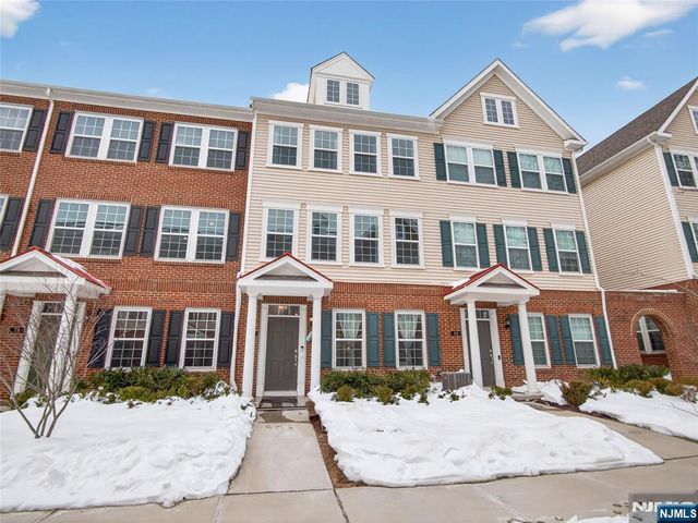 81 Landmark Lane, Fair Lawn, NJ 07410
