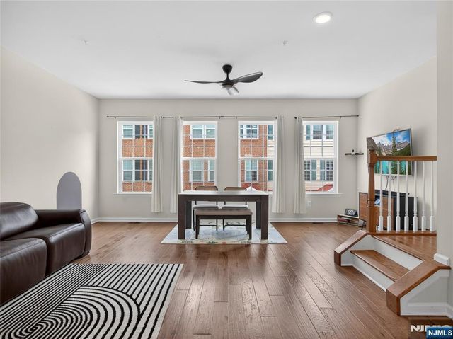 81 Landmark Lane, Fair Lawn, NJ 07410