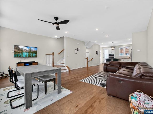 81 Landmark Lane, Fair Lawn, NJ 07410