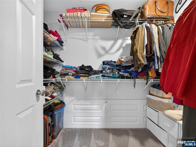 81 Landmark Lane, Fair Lawn, NJ 07410