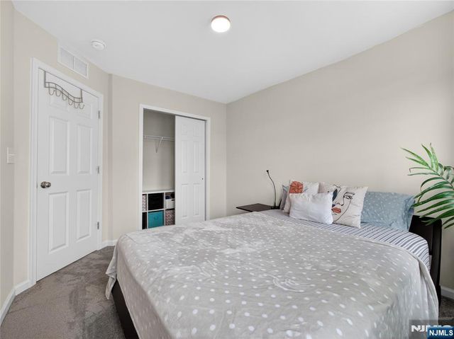 81 Landmark Lane, Fair Lawn, NJ 07410