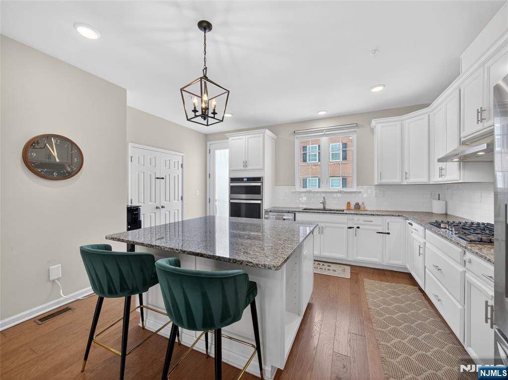 81 Landmark Lane, Fair Lawn, NJ 07410