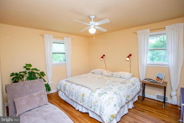 40 UNION RD, Clinton, NJ 08809