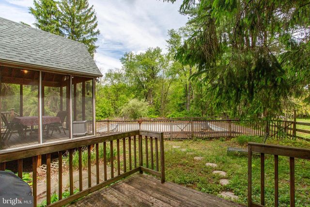 40 UNION RD, Clinton, NJ 08809