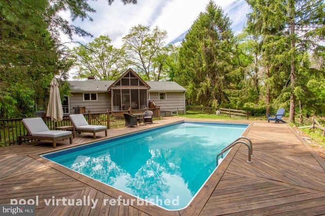 40 UNION RD, Clinton, NJ 08809