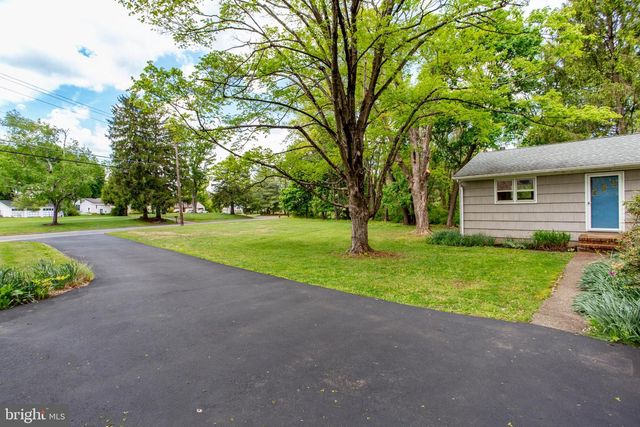40 UNION RD, Clinton, NJ 08809