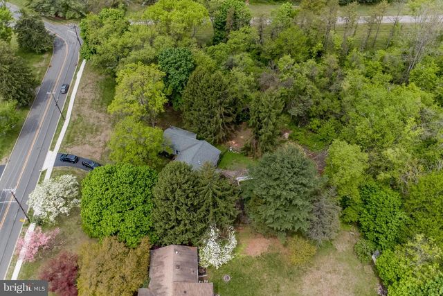 40 UNION RD, Clinton, NJ 08809