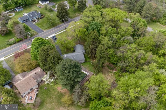 40 UNION RD, Clinton, NJ 08809