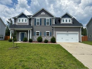 185 Ledgebrook Lane, Raeford, NC 28376