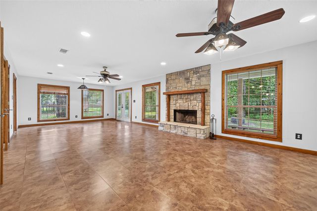 13996 Kidd Road, Conroe, TX 77302