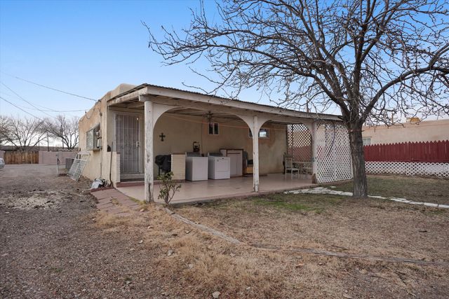 402 Perizzite Avenue, Belen, NM 87002