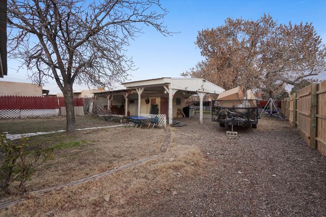 402 Perizzite Avenue, Belen, NM 87002