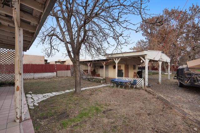402 Perizzite Avenue, Belen, NM 87002