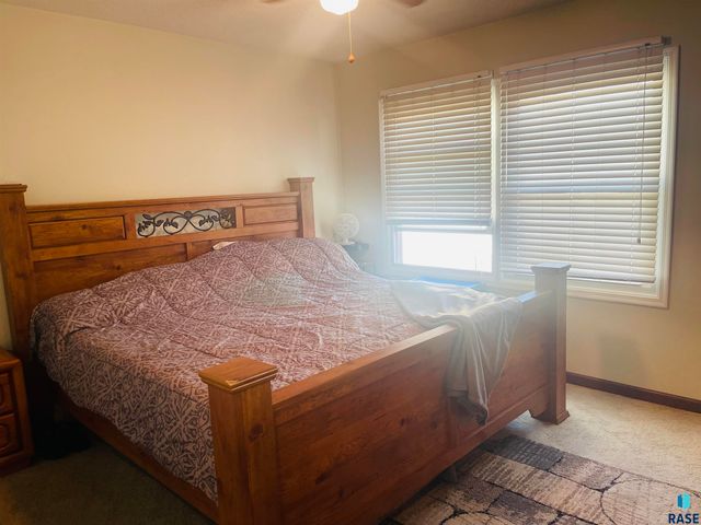 2813 E Klondike Trl Trail, Sioux Falls, SD 57103