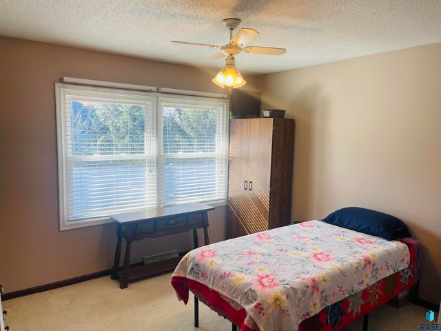 2813 E Klondike Trl Trail, Sioux Falls, SD 57103