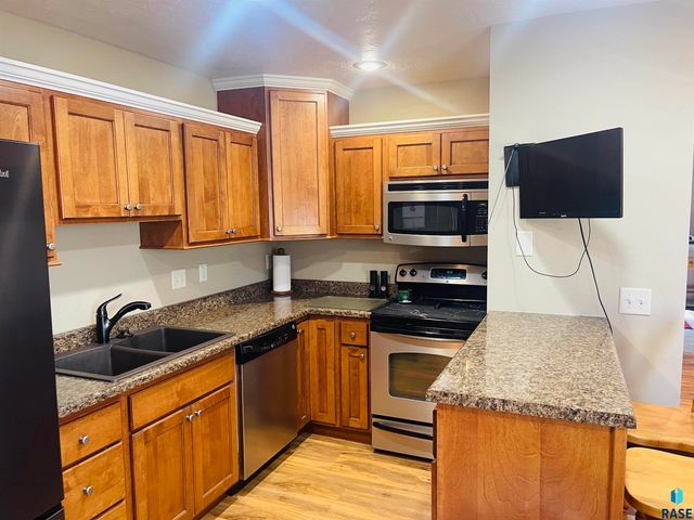 2813 E Klondike Trl Trail, Sioux Falls, SD 57103