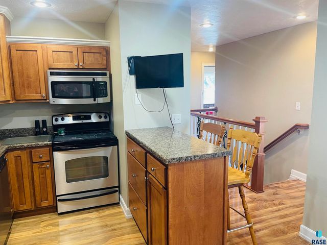 2813 E Klondike Trl Trail, Sioux Falls, SD 57103