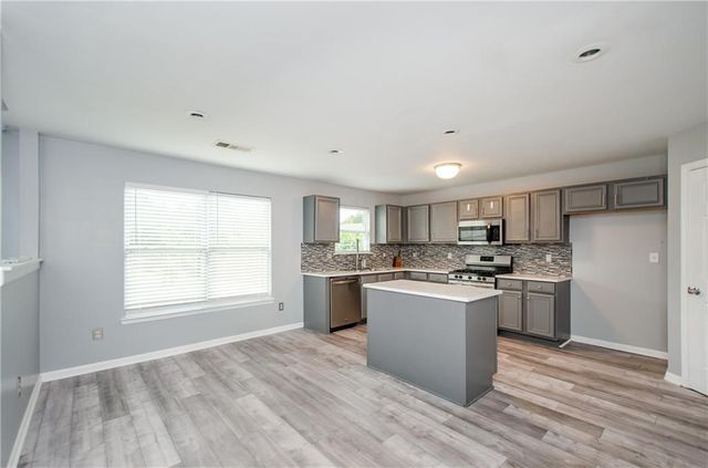 930 Buckingham Cove, Fairburn, GA 30213