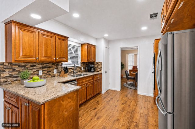 615 Country Green Lane, Arlington, TX 76011