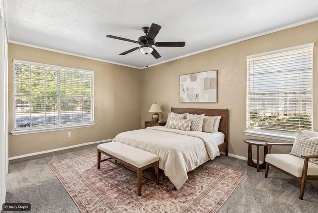 615 Country Green Lane, Arlington, TX 76011