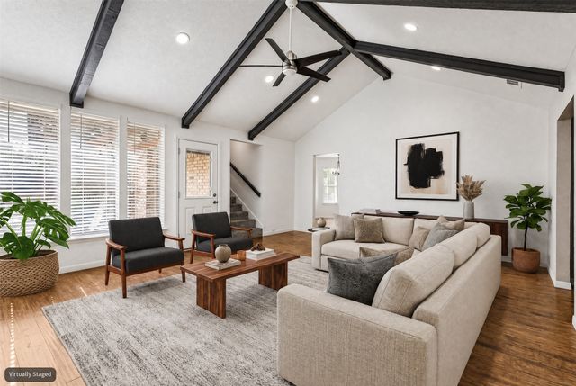 615 Country Green Lane, Arlington, TX 76011
