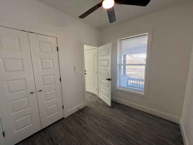 1740 W Olive Street, Springfield, MO 65802