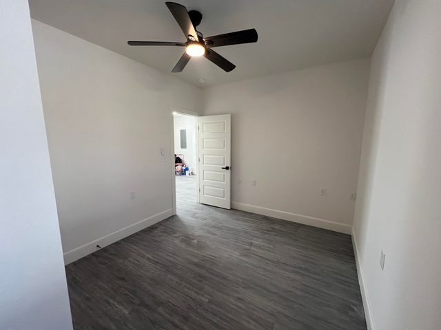 1740 W Olive Street, Springfield, MO 65802