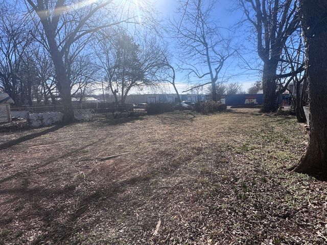 1740 W Olive Street, Springfield, MO 65802