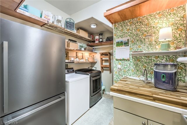 8908 Martin Downs Place, Las Vegas, NV 89131