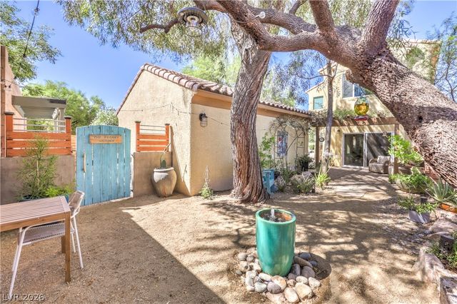 8908 Martin Downs Place, Las Vegas, NV 89131