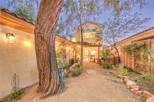 8908 Martin Downs Place, Las Vegas, NV 89131