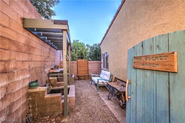 8908 Martin Downs Place, Las Vegas, NV 89131