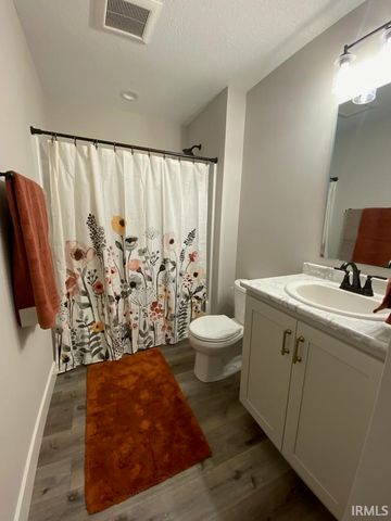 17192 Hillsong Lane, Huntertown, IN 46748