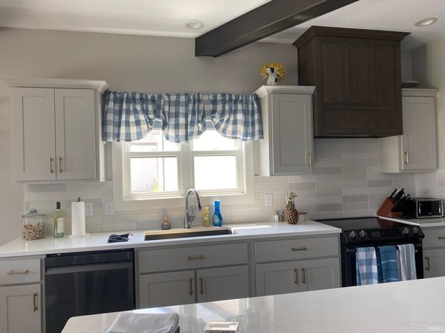 17192 Hillsong Lane, Huntertown, IN 46748